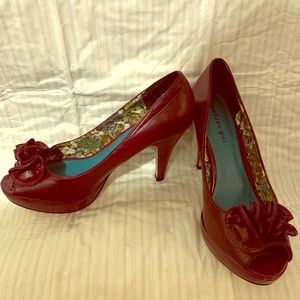Shoe